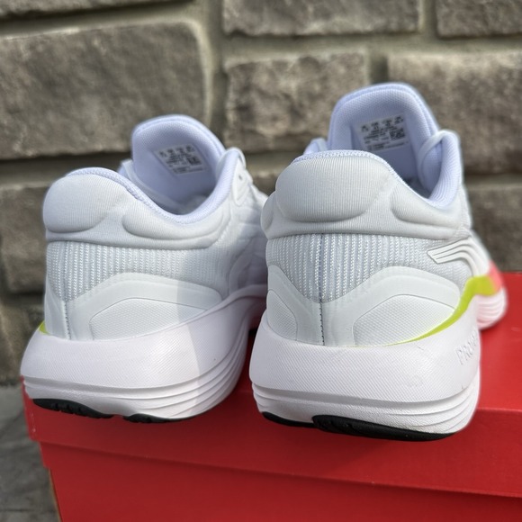 NEW Women's 10 US - PUMA Scend Pro Ultra Running Shoes - White Sneakers - Picture 4 of 6